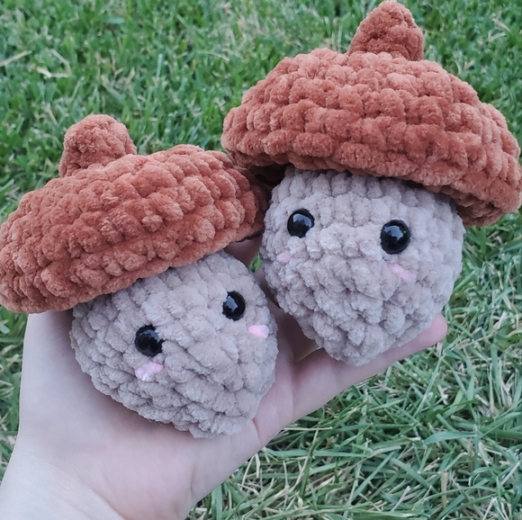 Crocheted Acorn Pop Toy‎ - Picture 6 of 8